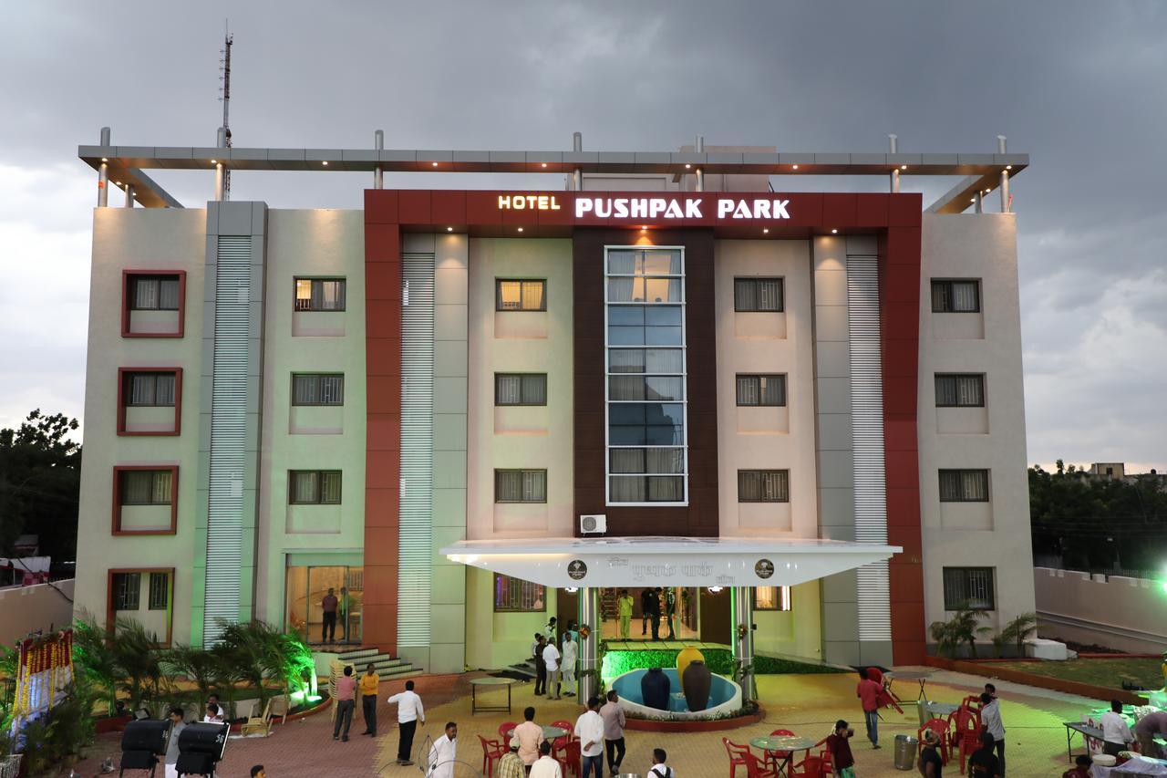 Hotel Pushpak Park Osmanabad Eksteriør bilde