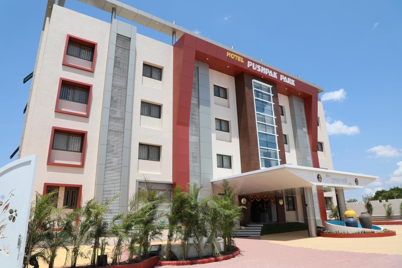 Hotel Pushpak Park Osmanabad Eksteriør bilde